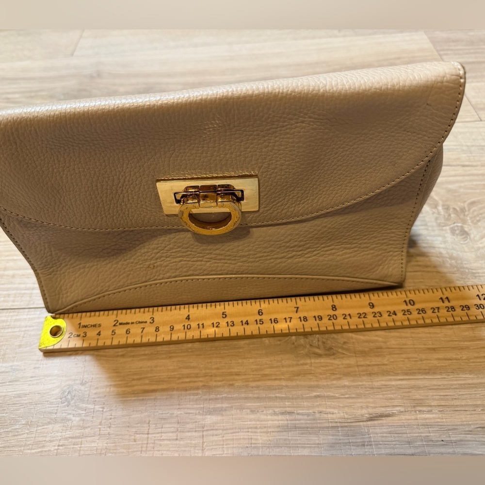 π« Kate Landry Beige Pebbled Leather Crossbody Bag w/ Gold Chain Strap β¨ - Picture 8 of 11